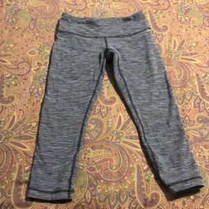 Lululemon workout crop leggings grey